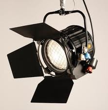 FRESNEL 1250/2500W CASTOR