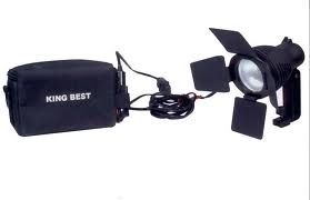 PROJECTEUR AUTONOME 100W